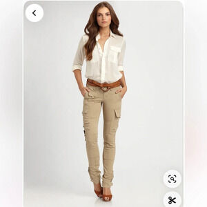 Ralph Lauren Cargo pants 100% cotton in tan size  4, 7 pockets zipper bottoms